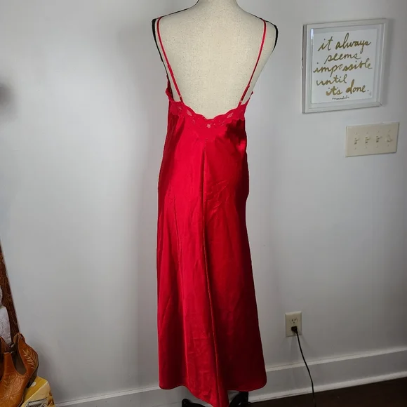 Vintage Victoria’s Secret Y2k Silky Bias CutRed Maxi Slip Dress Rosette Lace M